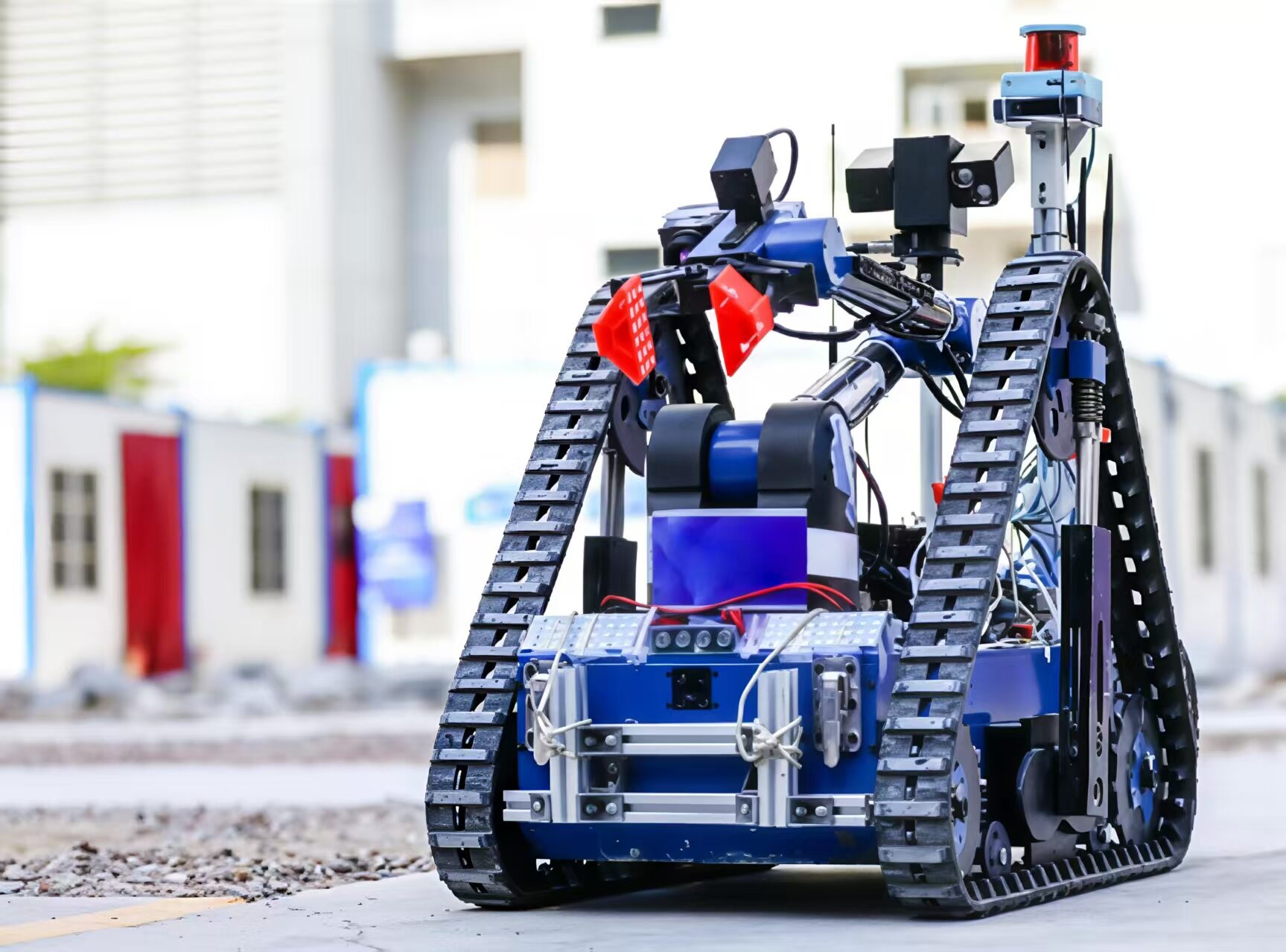 Deformable Tracked Robot (Xunyuezhe YJR-XYZ-V1D0)